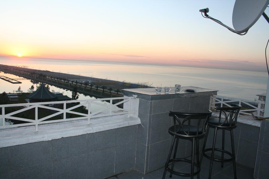 Apartment Miracle Batumi Exterior foto