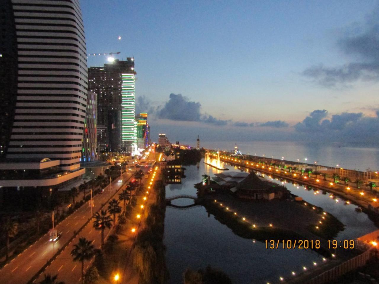 Apartment Miracle Batumi Exterior foto