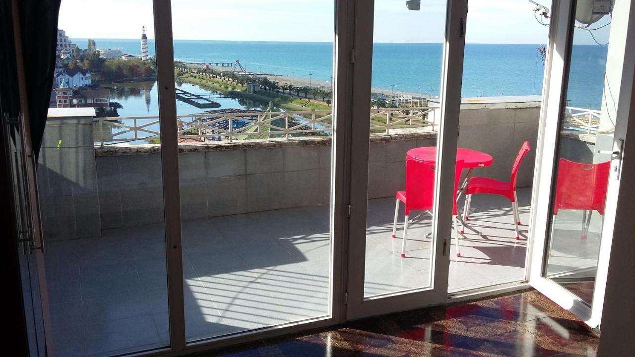 Apartment Miracle Batumi Exterior foto