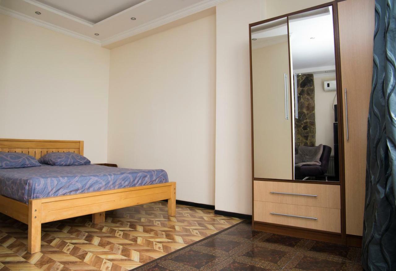 Apartment Miracle Batumi Exterior foto